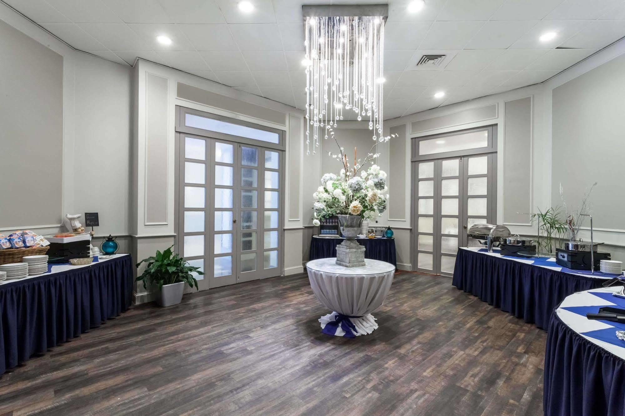 Hotel Wyndham Southbury Exteriér fotografie