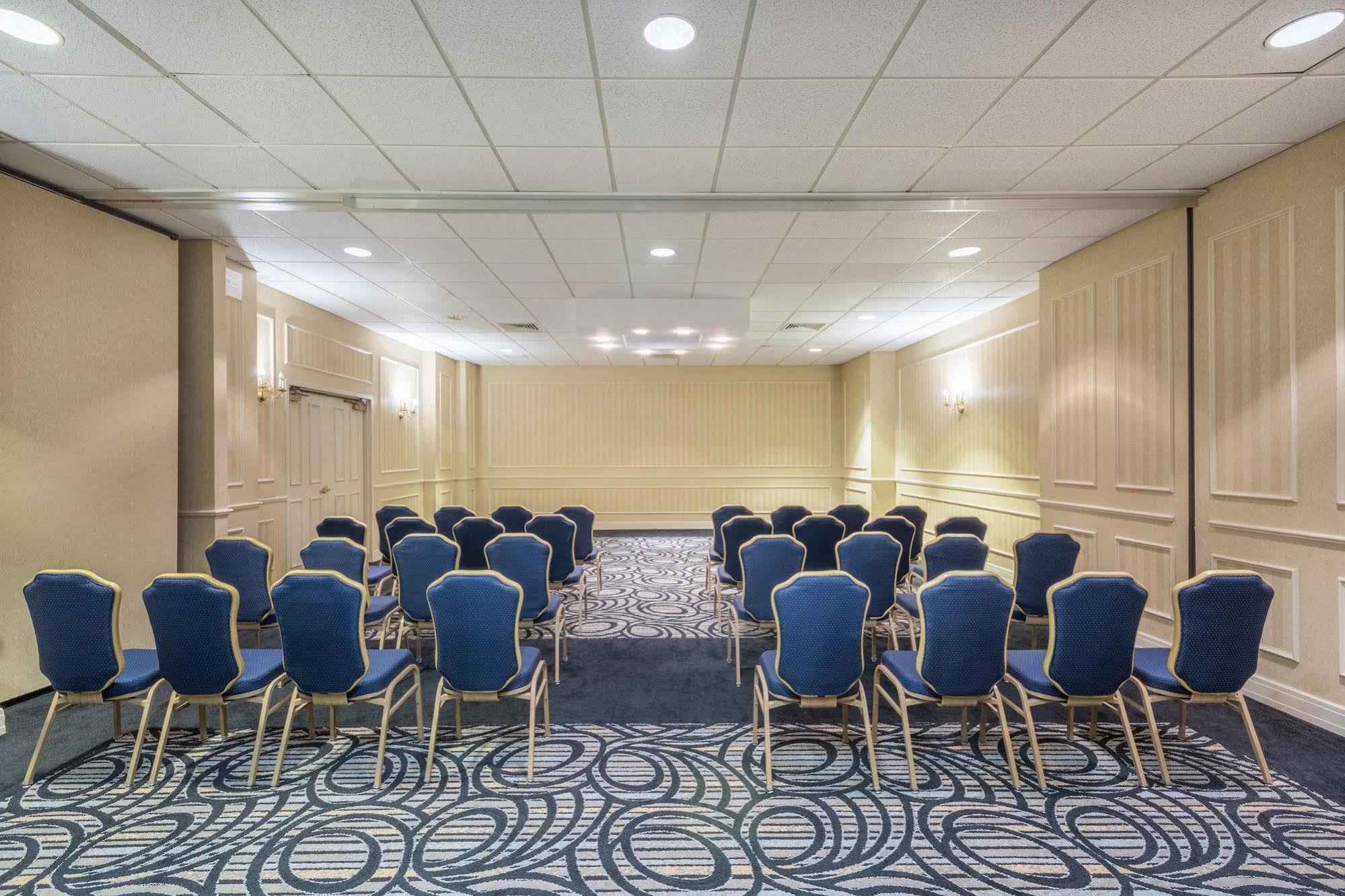 Hotel Wyndham Southbury Exteriér fotografie